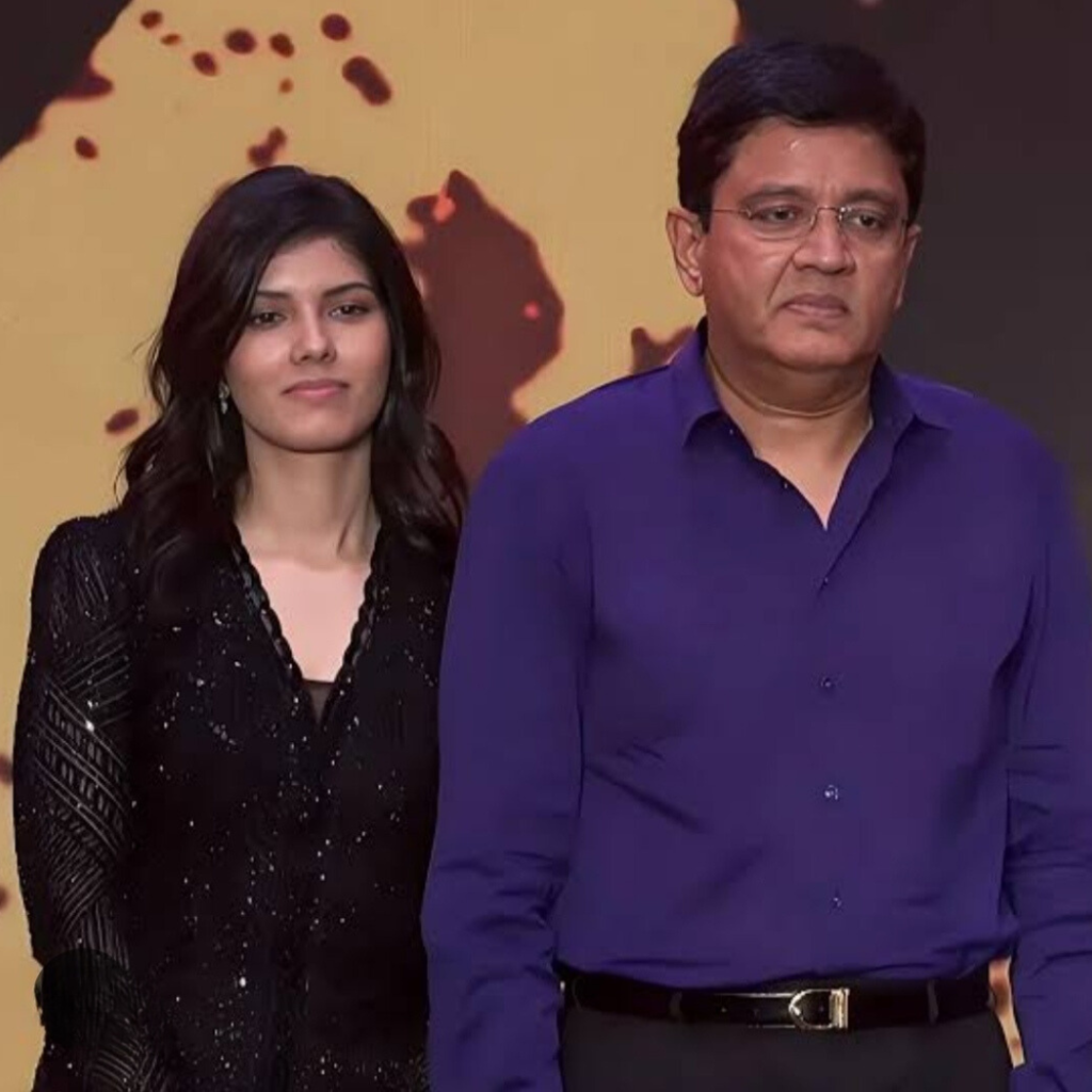 Kavya maran with kalanidhi maran instgram images
