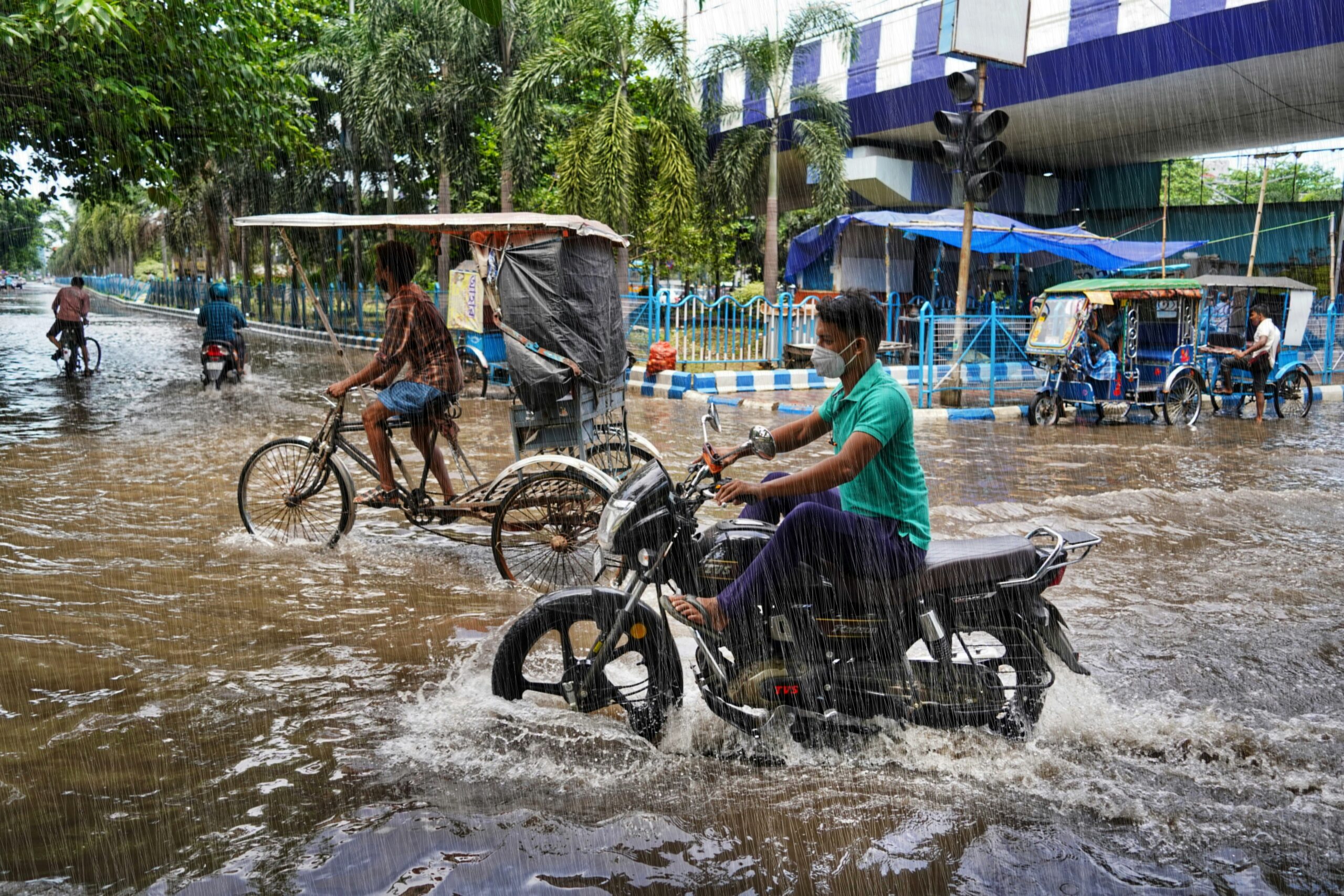 प्रतीकात्मक तस्वीर: भारी बारिश से जलभराव, IMD रेन अलर्ट