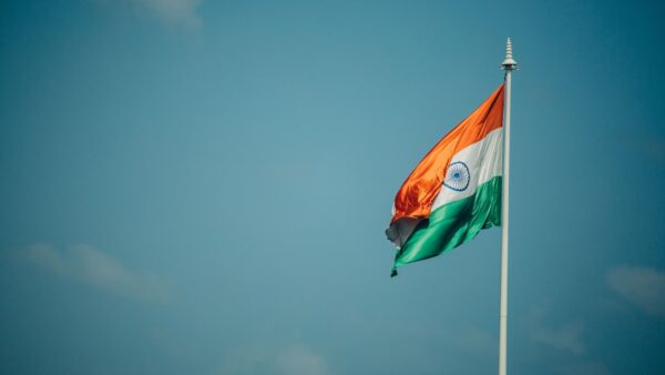 2028 चुनाव से पहले मोदी सरकार को लेकर सर्वे और जनता की राय: जानें दोनों पक्ष