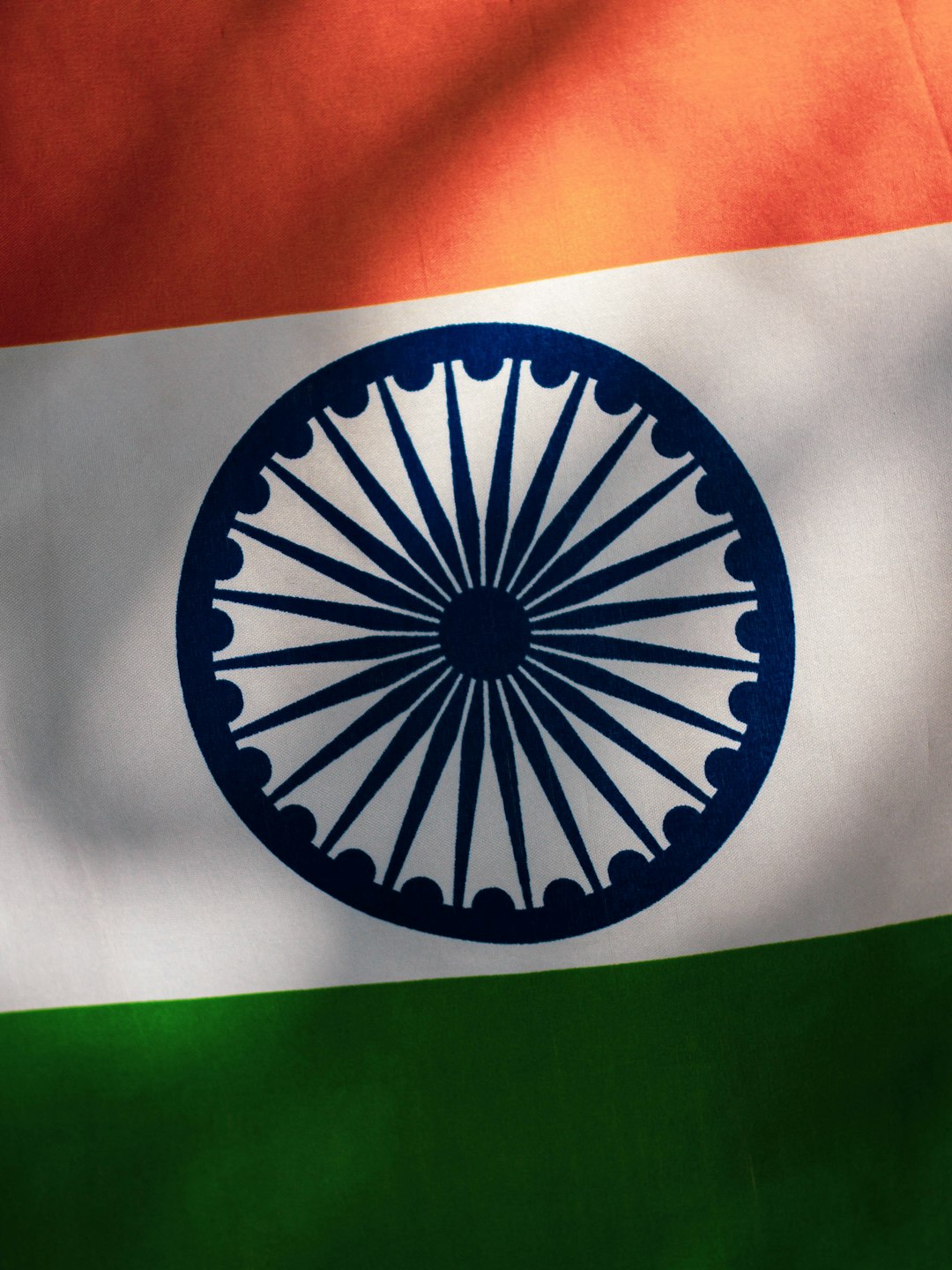 PM मोदी की जैकेट पर सियासी बवाल: पॉकेट स्क्वायर के रंगों को लेकर कांग्रेस का तीखा तंज PM Modi Jacket Controversy - तिरंगा प्रतीकात्मक तस्वीर