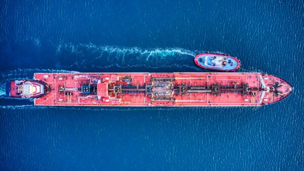 Iran Hormuz की चेतावनी: अमेरिकी प्रतिबंधों पर देंगे ‘असहनीय दर्द’, होर्मुज विवाद और गहराया